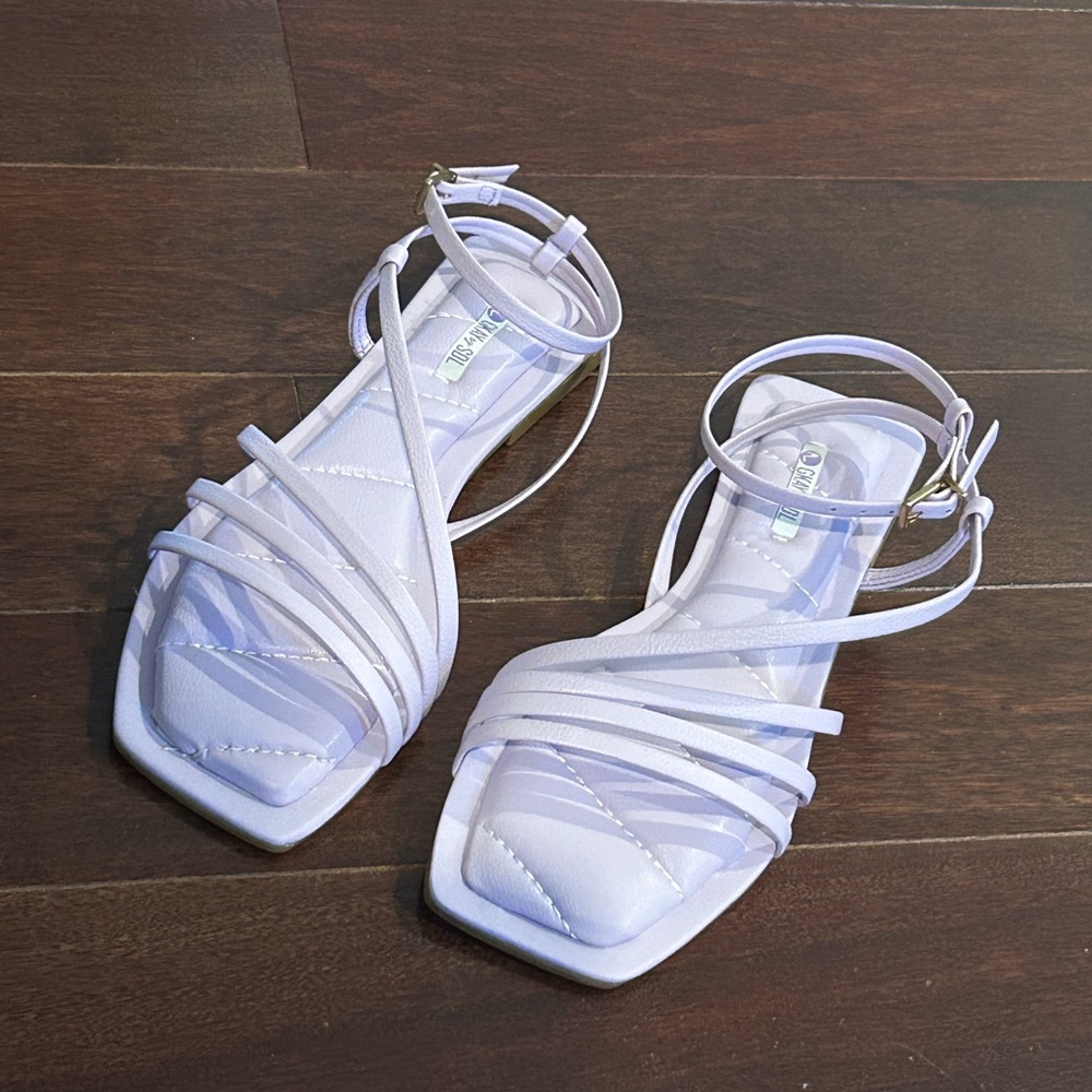 New Cushioned Flat Strappy Sandals ankle closure size 5 teen summer girly dainty
